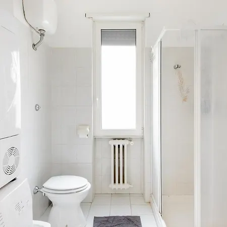Spacious And Bright Private Balcony Fo Family * Bari