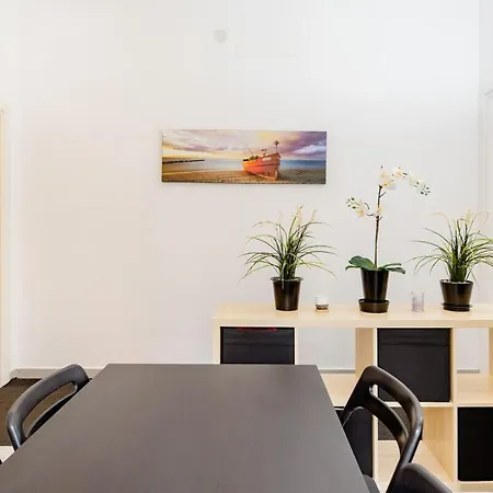 Apartment Spacious And Bright Private Balcony Fo Family Bari