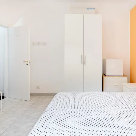 Apartment Spacious And Bright Private Balcony Fo Family Bari